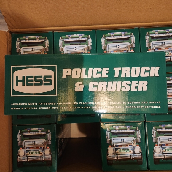 COPY - 2023 HESS POLICE TRUCK AND CRUISER - Picture 4 of 5